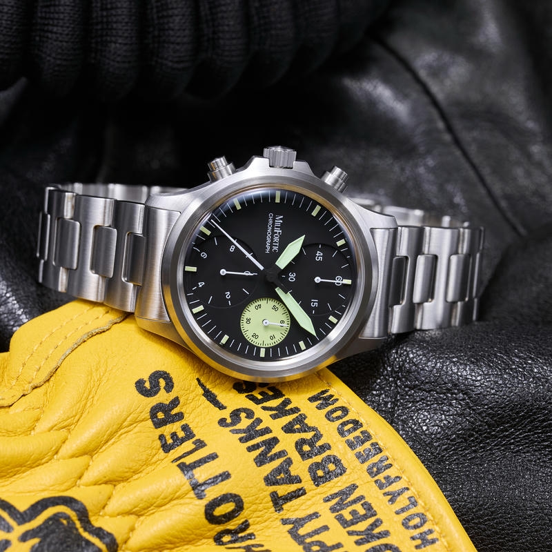 밀리포틱 M135, 왼손잡이용 스포츠 크로노그래프 남성 - Watch Crown Screw Down Replacement 리뷰 및 가격